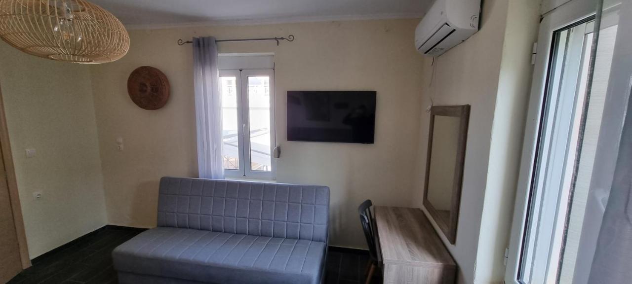 Fifi'S Luxury Apartment Platanias  Exterior photo